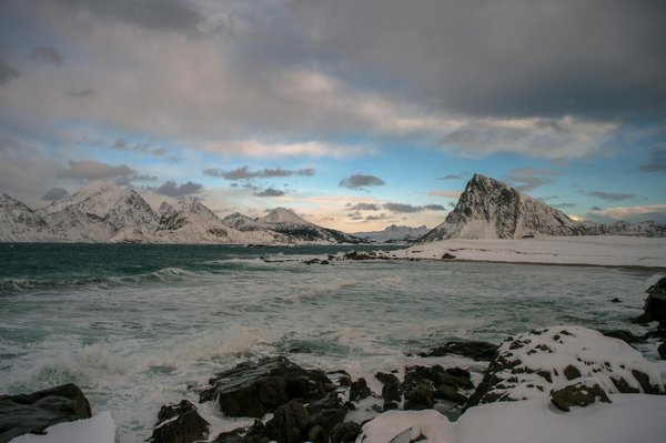 Explore Scotland's Stunning Lochs: Budget-Friendly Tips to Experience Their Captivating Beauty